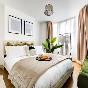 Heart Of Hackney - 2bed Garden Flat Sleeps 6 London