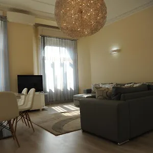 Budapesteasyflat Basilica Lux Budapest